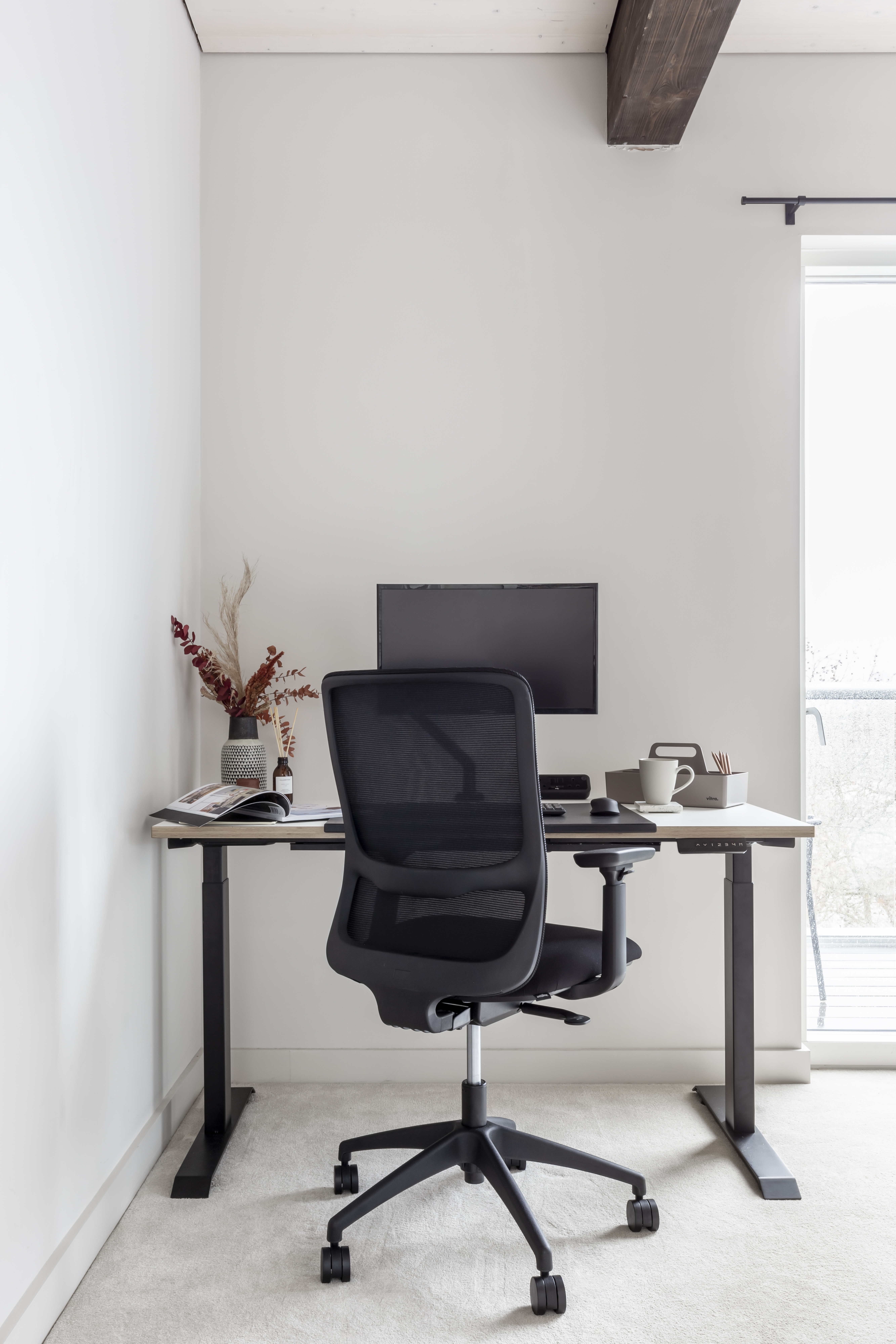 WS - Photoshoot - L21 task chair